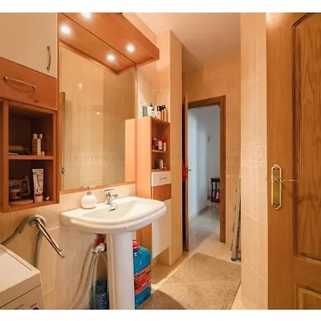 Charming Flat At Historic Centre & Short Walk To Alicante