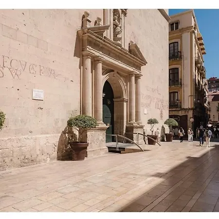 Charming Flat At Historic Centre & Short Walk To Apartment Alicante