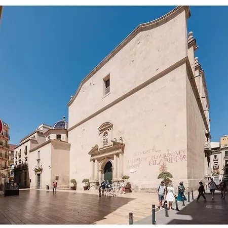 Apartment Charming Flat At Historic Centre & Short Walk To *