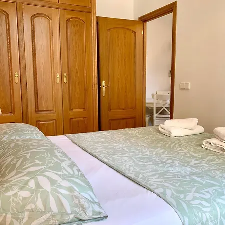 Apartment Charming Flat At Historic Centre & Short Walk To *