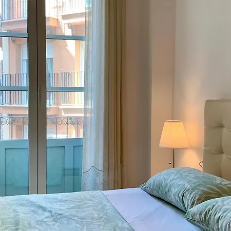 Apartamento Charming Flat At Historic Centre & Short Walk To Alicante